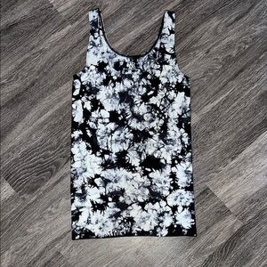 NWOT Rock & Republic Monochrome Tie-Dye Tank Top Small